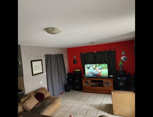 2 BEDROOM TOWNHOUSE FOR SALE IN BRAKPAN NORTH